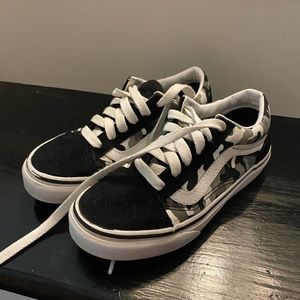 CAMO KIDS VANS SIZE 13 LITTLE BOYS